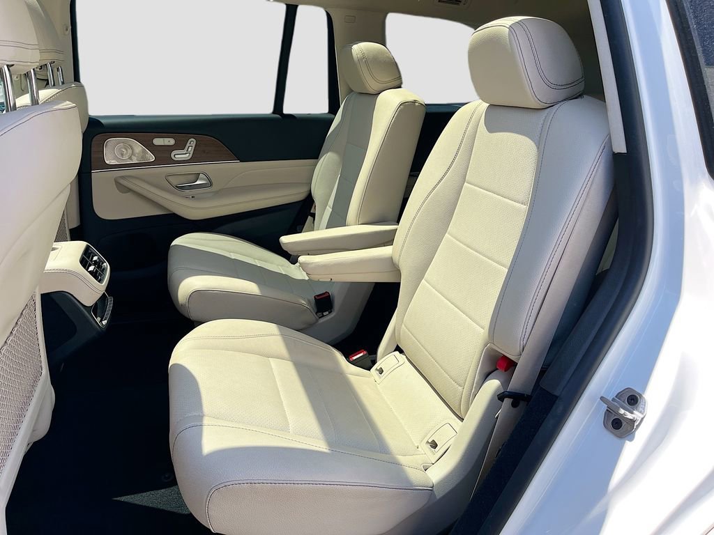 Used 2023 Mercedes-Benz GLS 450 4MATIC image 32