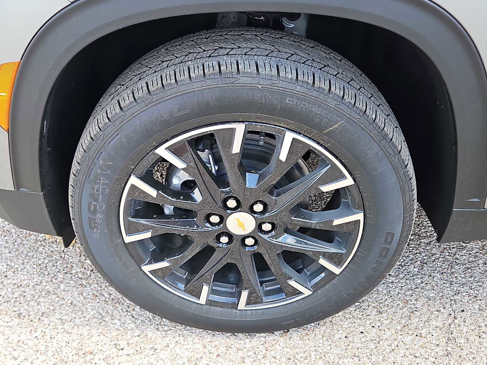 New 2026 Chevrolet Traverse LT w/ Sun and Wheel Package image 12