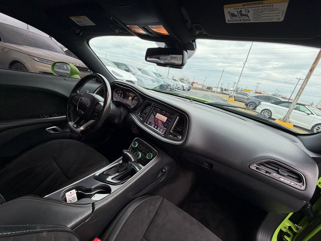 Used 2015 Dodge Challenger SRT w/ Technology Group image 18