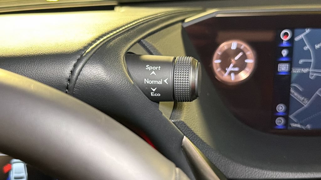Used 2019 Lexus ES 350 F Sport w/ Accessory Package FWD image 32