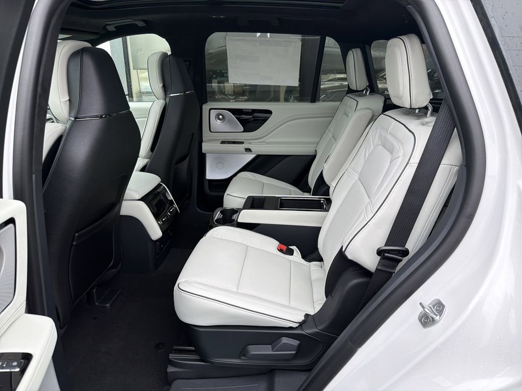 New 2026 Lincoln Aviator Black Label w/ Dynamic Handling Package image 7