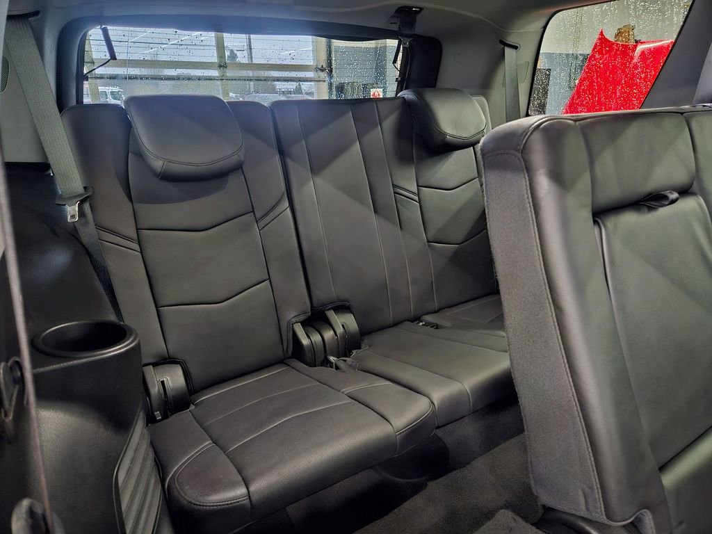 Used 2018 Cadillac Escalade Premium Luxury image 34