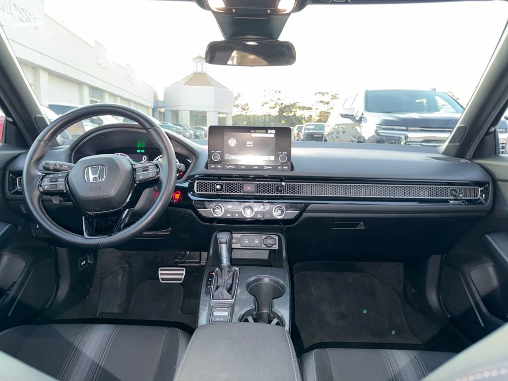 Used 2025 Honda Civic Sport image 11