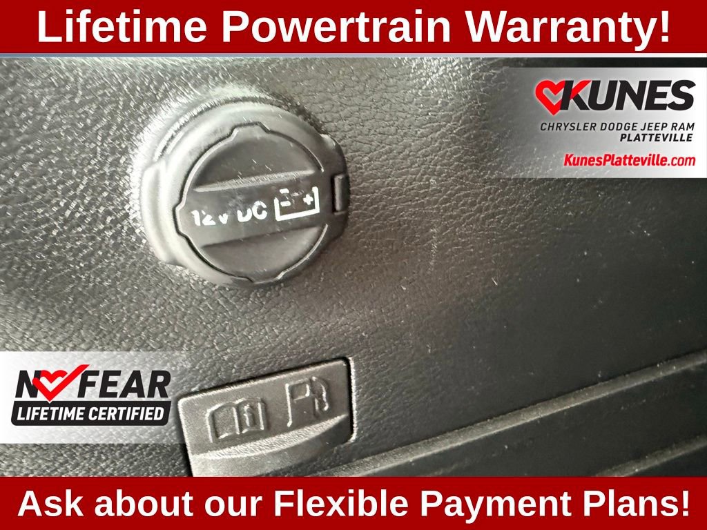 Used 2023 Jeep Wrangler Unlimited Sahara AWD/4WD image 38