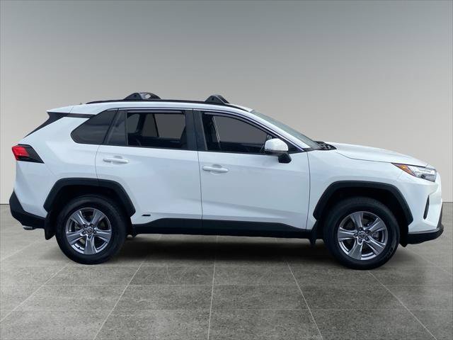 Certified 2025 Toyota RAV4 LE AWD/4WD image 6