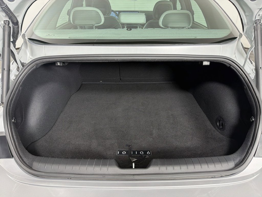 Used 2023 Hyundai Ioniq 6 SEL AWD/4WD image 25