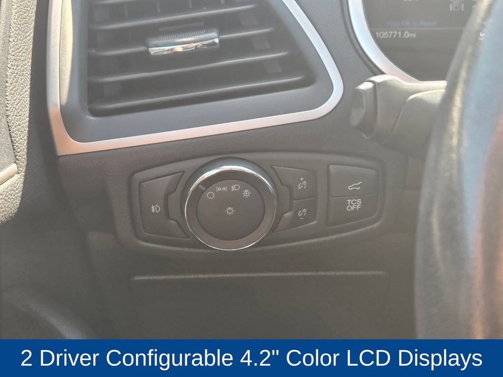 Used 2019 Ford Edge SEL w/ Cold Weather Package AWD/4WD image 29