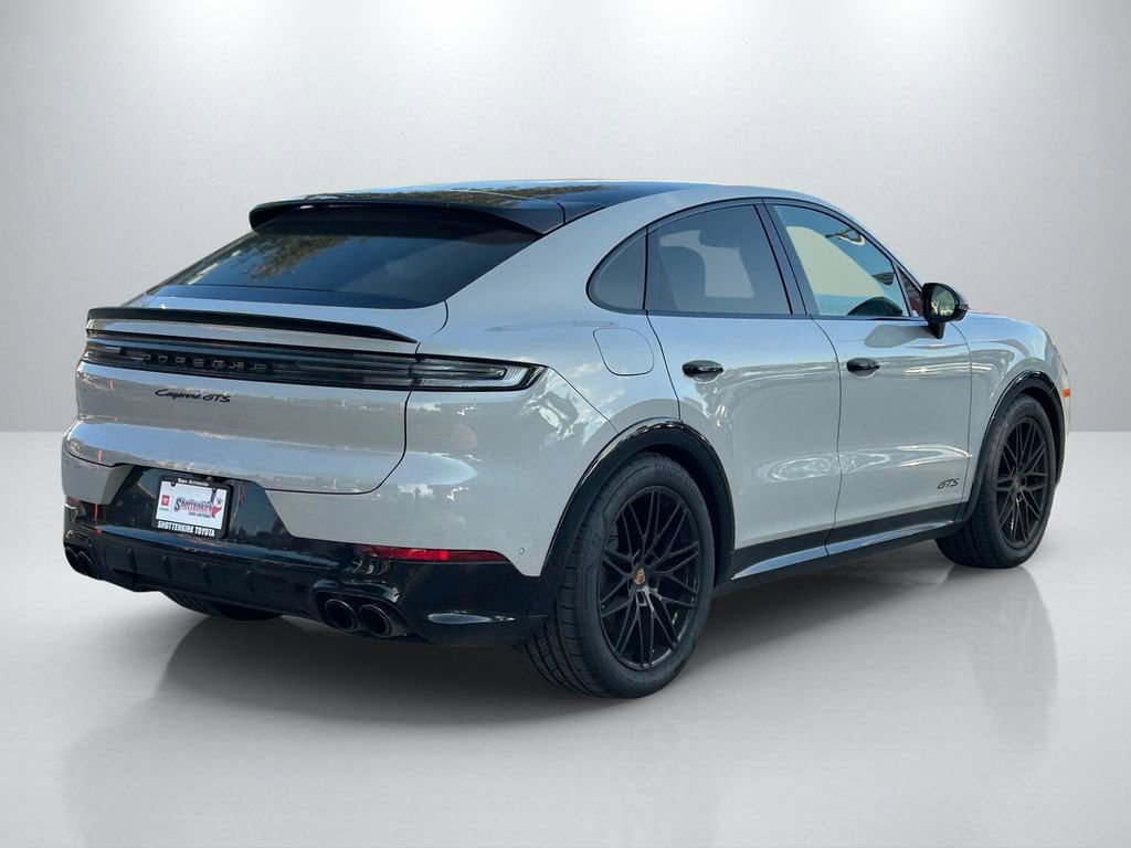 Used 2025 Porsche Cayenne GTS AWD/4WD image 5