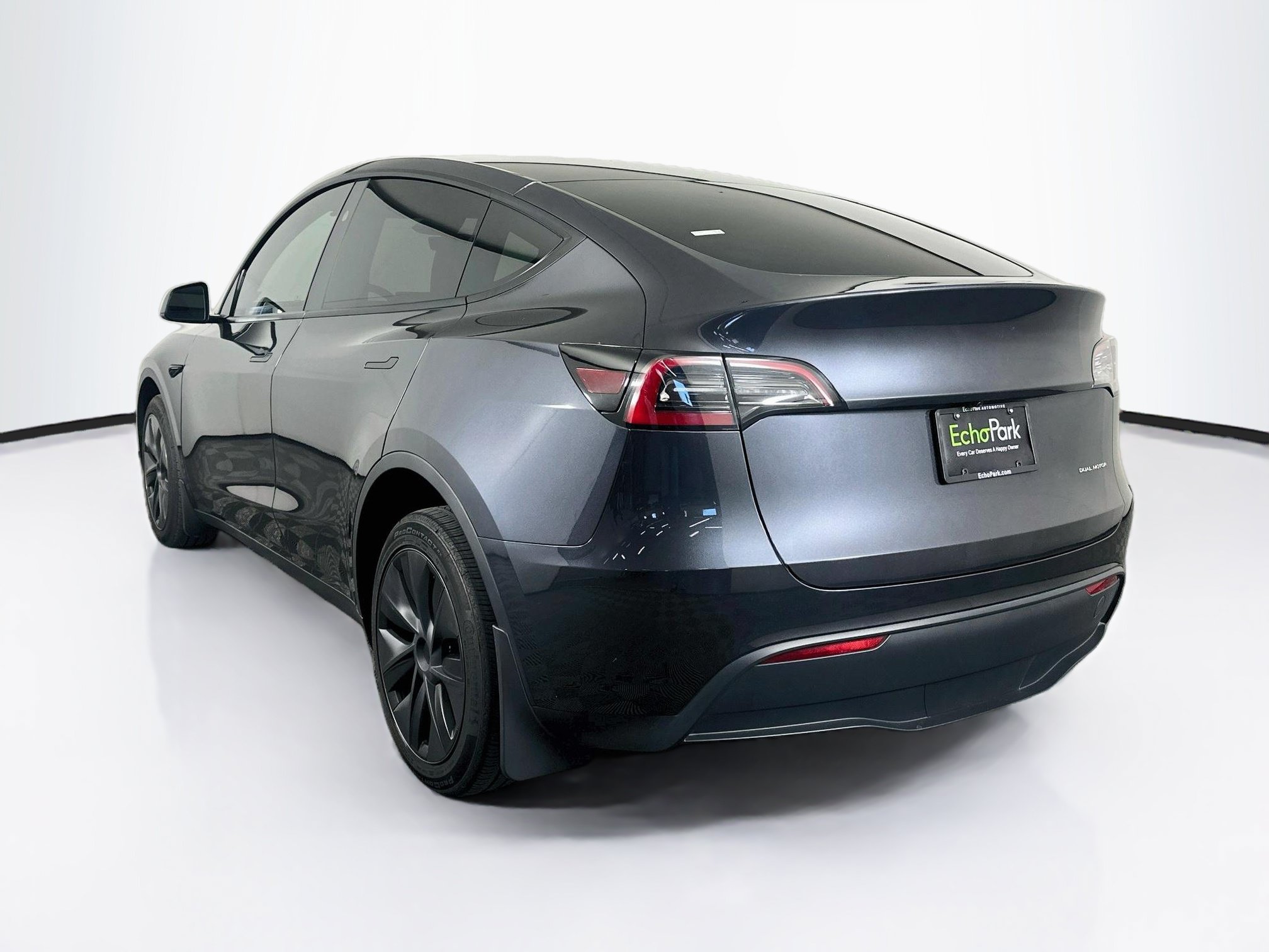 Used 2024 Tesla Model Y Long Range AWD/4WD image 5