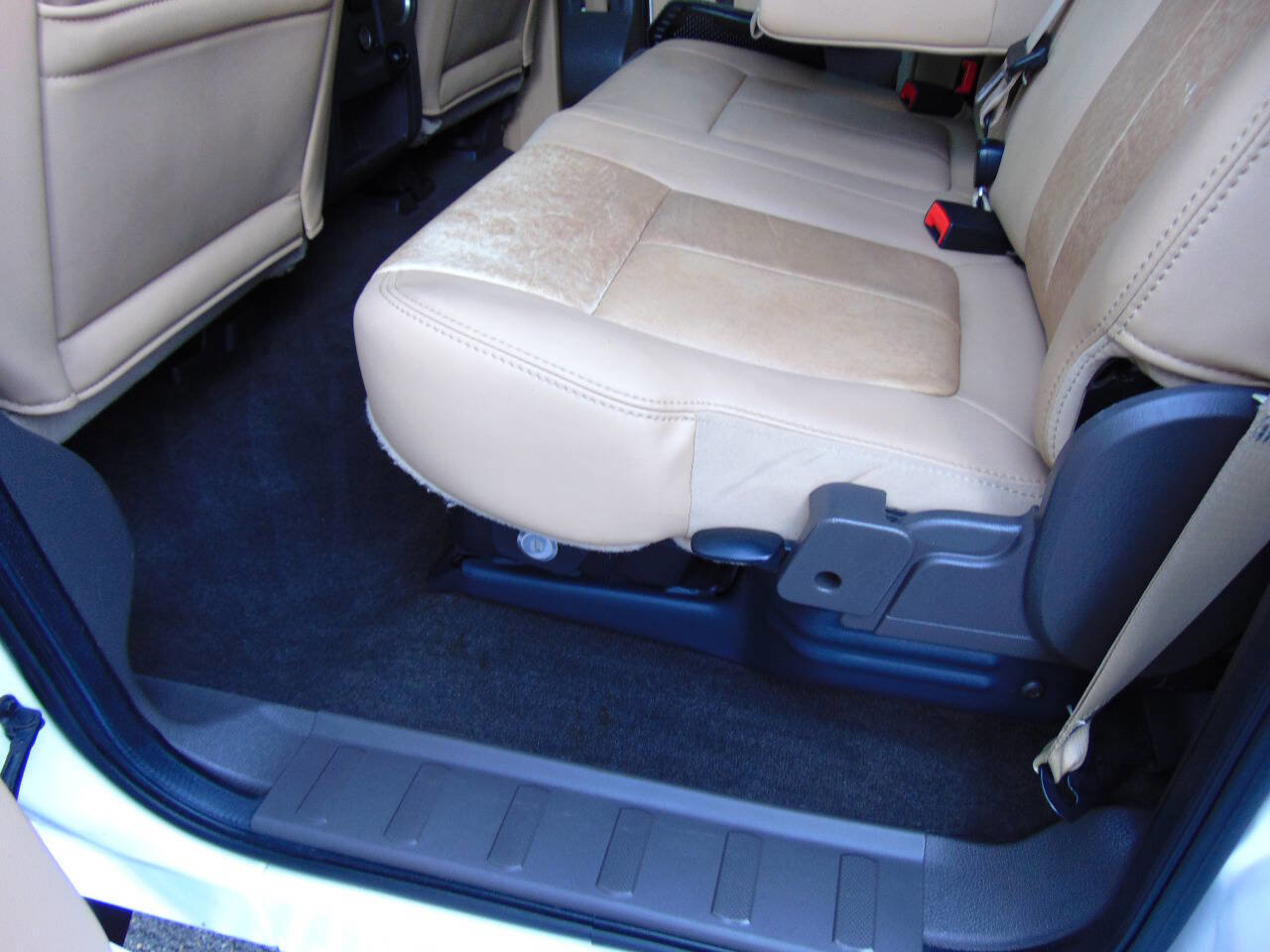 Used 2011 Ford F250 Lariat w/ Lariat Ultimate Pkg image 9