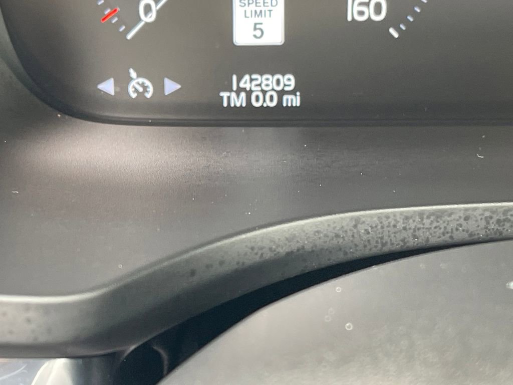 Used 2021 Volvo V60 T5 Cross Country w/ Climate Package image 25