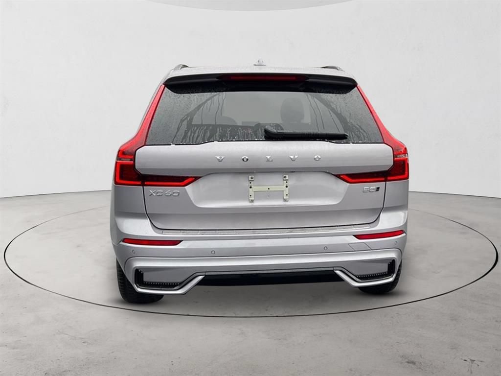 New 2026 Volvo XC60 B5 Plus w/ Protection Package Premier AWD/4WD image 4