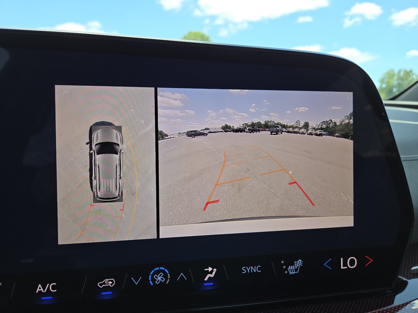 Used 2024 Chevrolet Traverse Z71 w/ Enhanced Driving Package AWD/4WD image 9