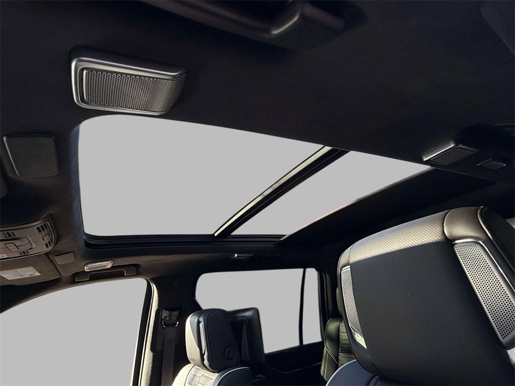 Used 2024 Cadillac Escalade ESV Sport Platinum w/ LPO, ONYX Package image 24