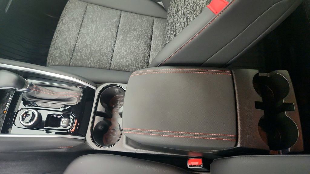 Certified 2024 Chevrolet Colorado Z71 w/ Z71 Convenience Package 2 image 18