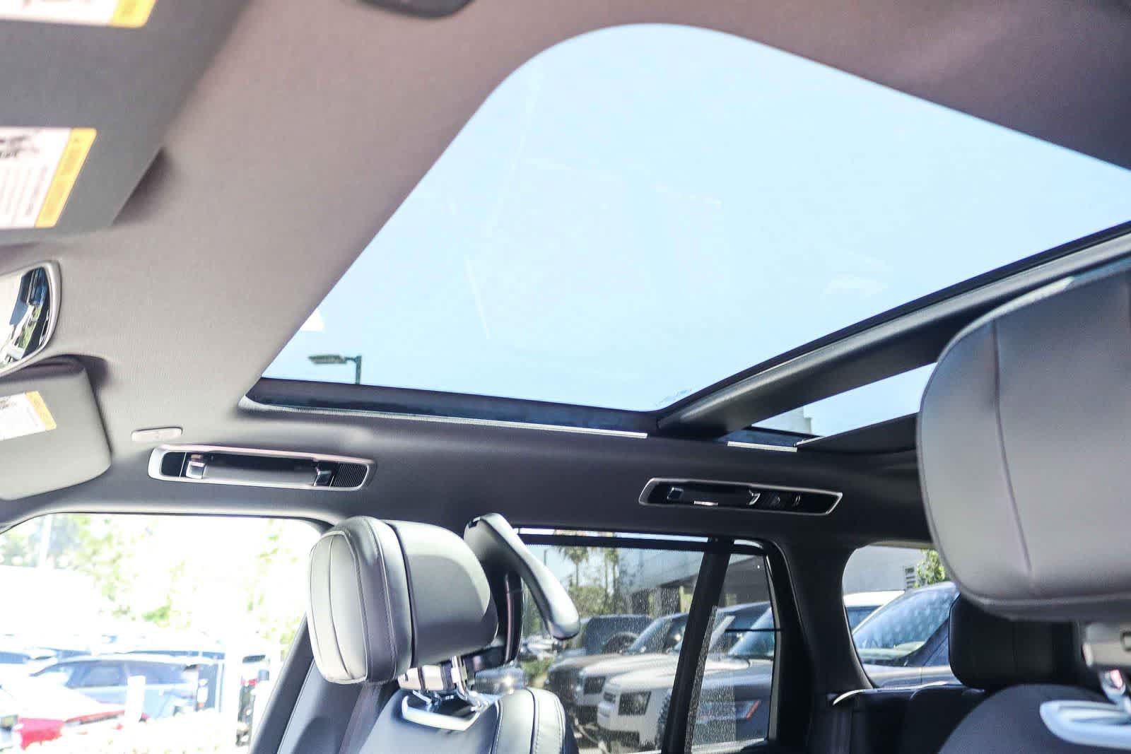New 2026 Land Rover Range Rover SE AWD/4WD image 19