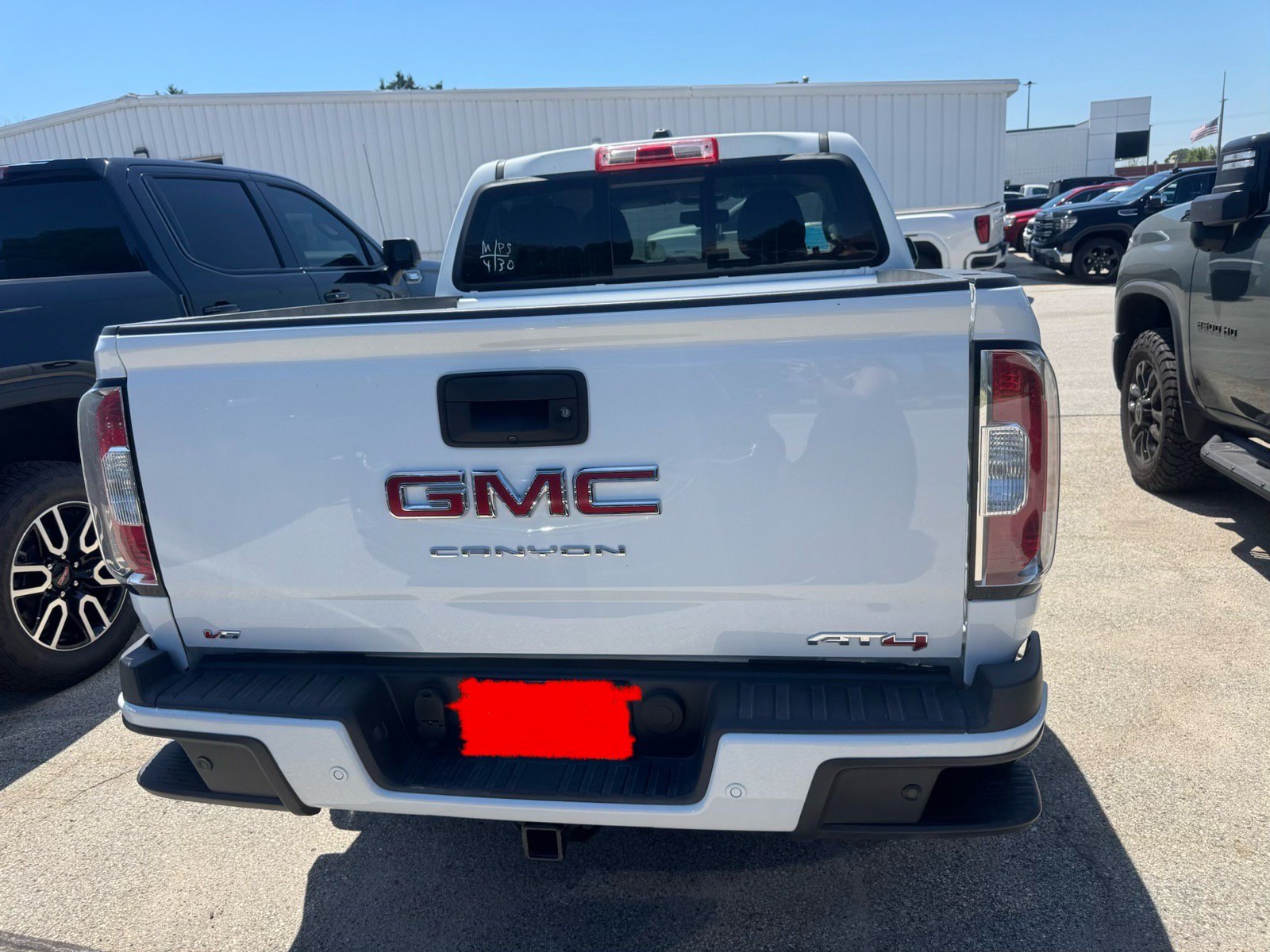 Used 2022 GMC Canyon AT4 w/ Trailering Package AWD/4WD image 5