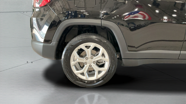 Used 2024 Jeep Compass Latitude AWD/4WD image 20