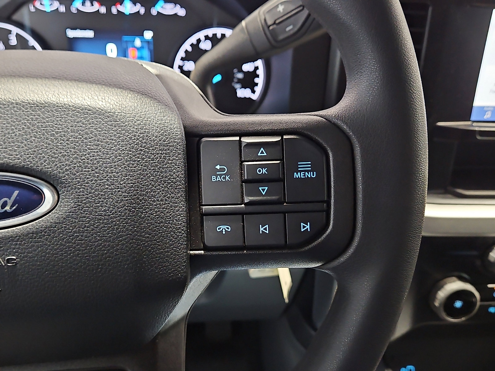 Used 2024 Ford F250 XLT w/ FX4 Off-Road Package AWD/4WD image 18