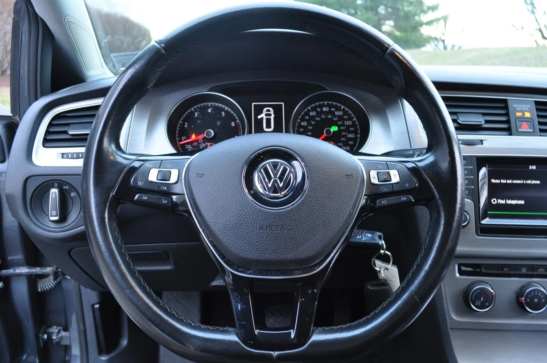Used 2015 Volkswagen Golf S image 10