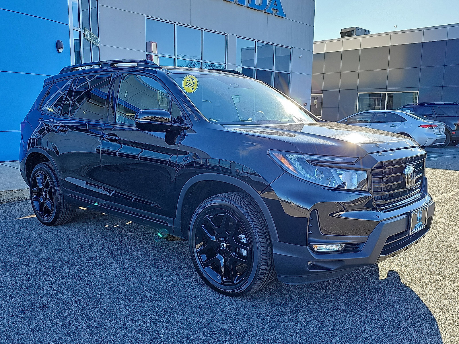 Used 2024 Honda Passport Black Edition image 3