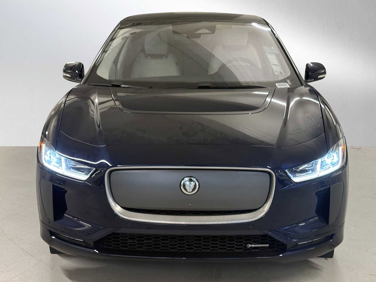 Used 2024 Jaguar I-PACE R-Dynamic HSE image 8