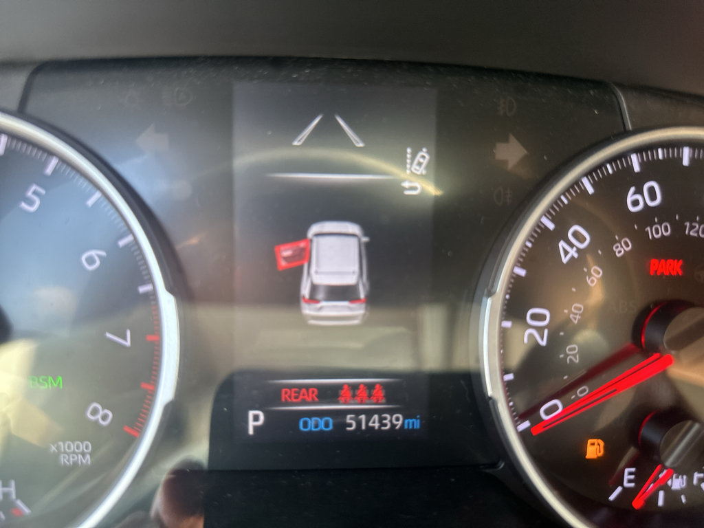 Used 2020 Toyota RAV4 XLE w/ Convenience Package FWD image 7