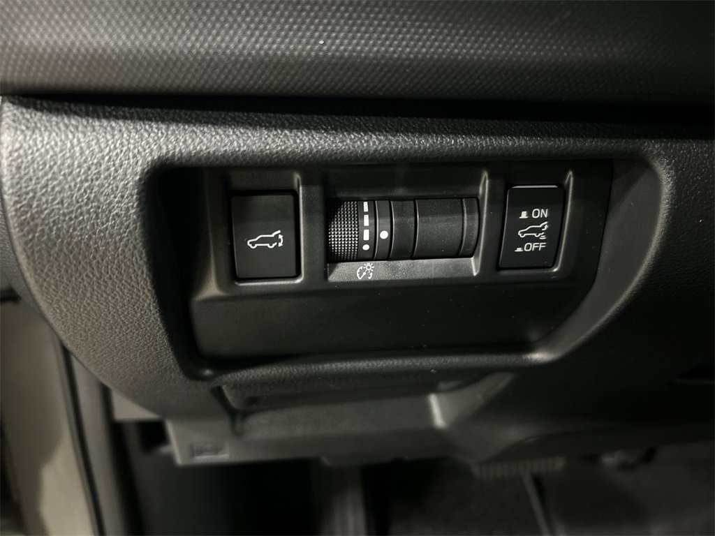 Used 2025 Subaru Forester Premium image 17