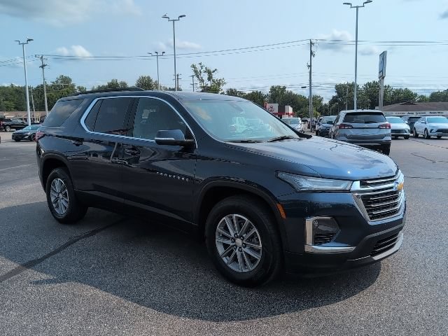 Used 2022 Chevrolet Traverse LT FWD image 10