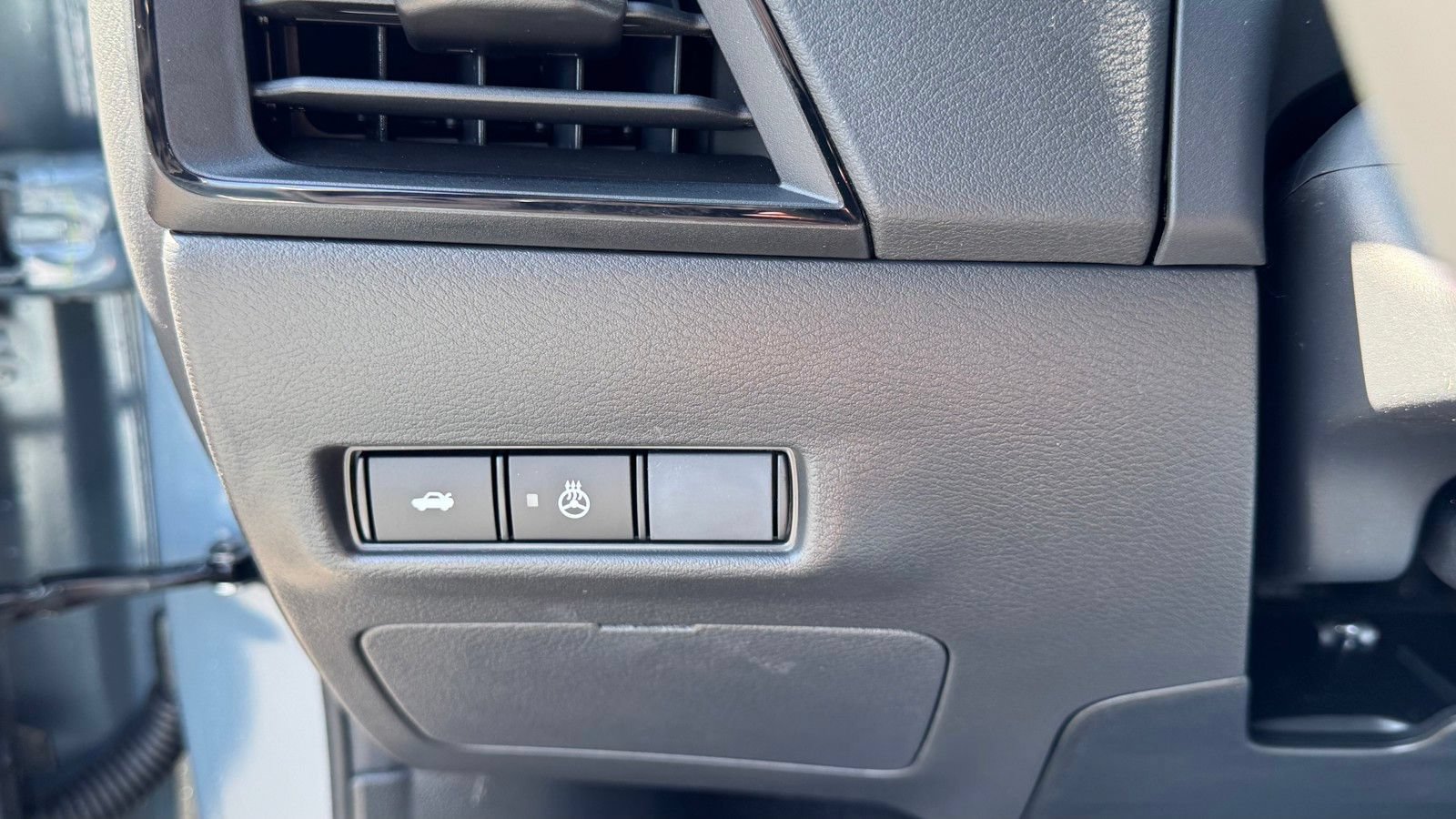 New 2026 Nissan Sentra SV FWD image 30