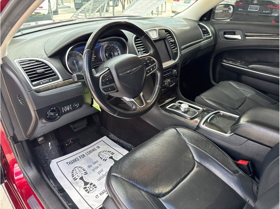 Used 2017 Chrysler 300 C w/ Safetytec Plus Group RWD image 16