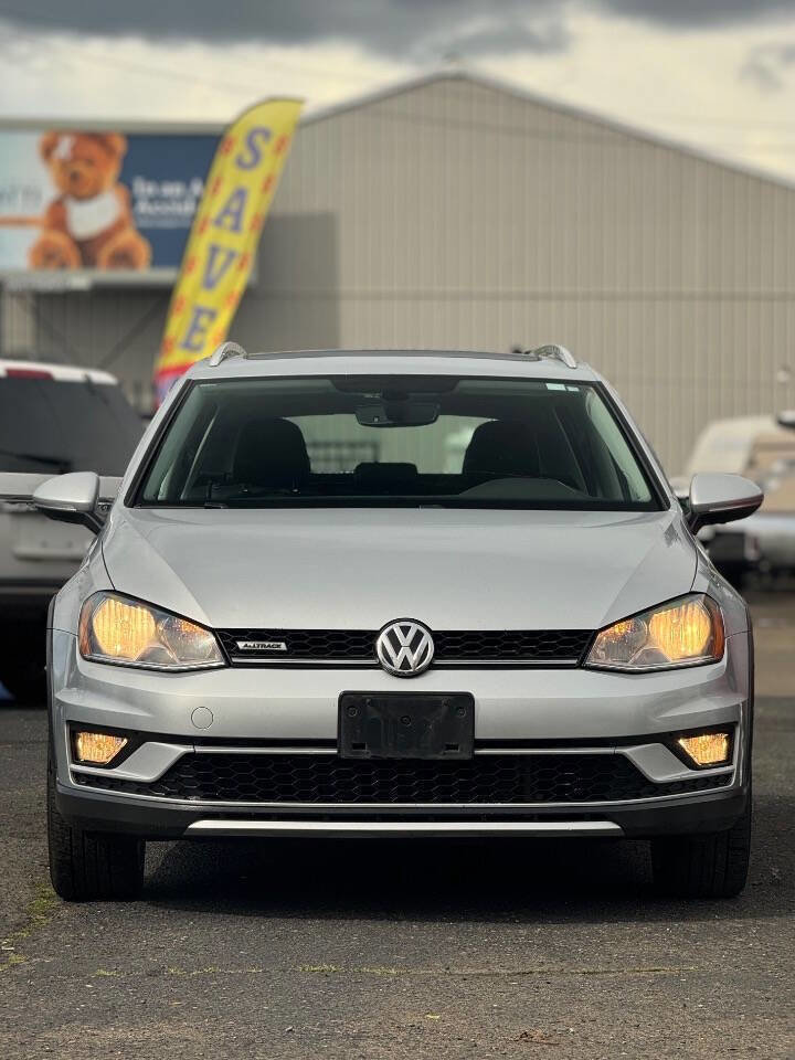Used 2017 Volkswagen Golf Alltrack SEL AWD/4WD image 2