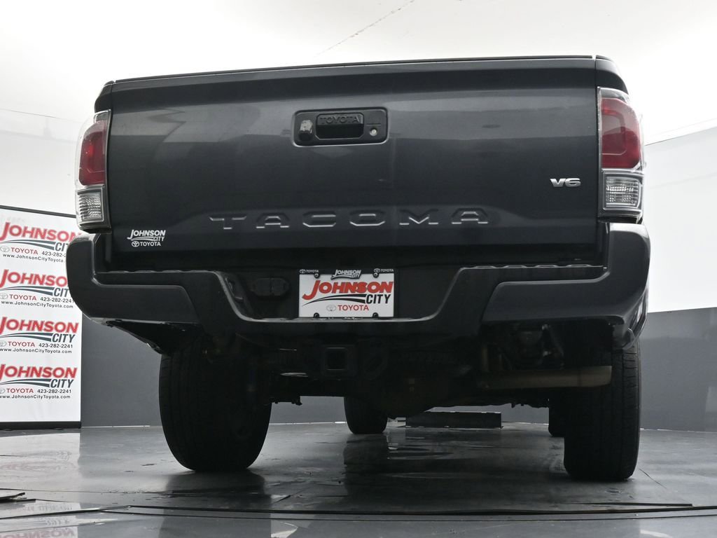 Used 2022 Toyota Tacoma TRD Sport AWD/4WD image 39