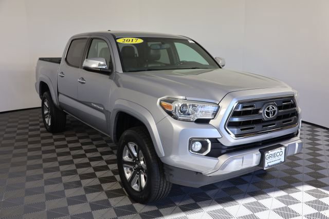 Used 2017 Toyota Tacoma Limited w/ Tow Package AWD/4WD image 1