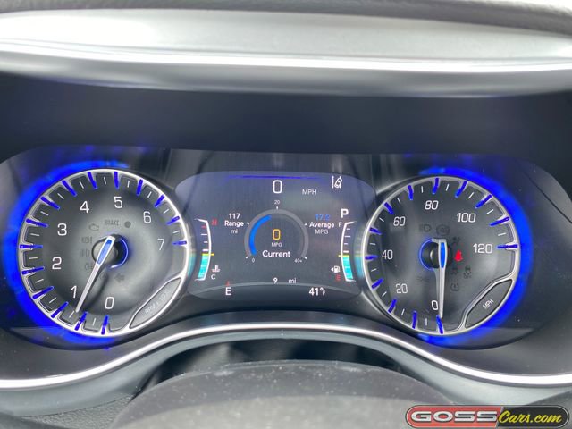 New 2026 Chrysler Pacifica Limited image 22