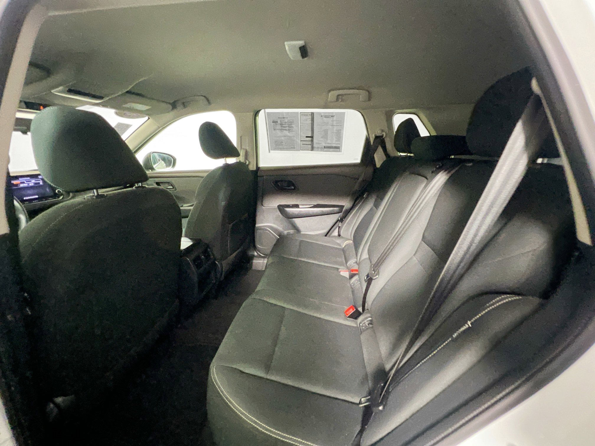 Used 2023 Nissan Rogue S image 29