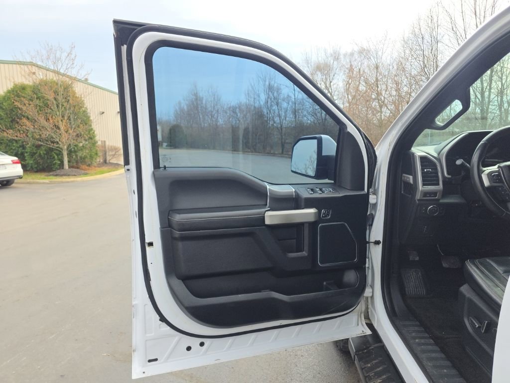 Used 2017 Ford F150 Lariat image 16