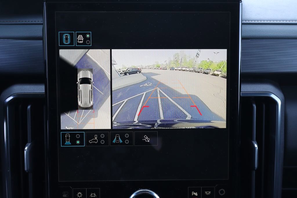Used 2025 GMC Acadia AT4 w/ LPO, Floor Liner Package AWD/4WD image 11