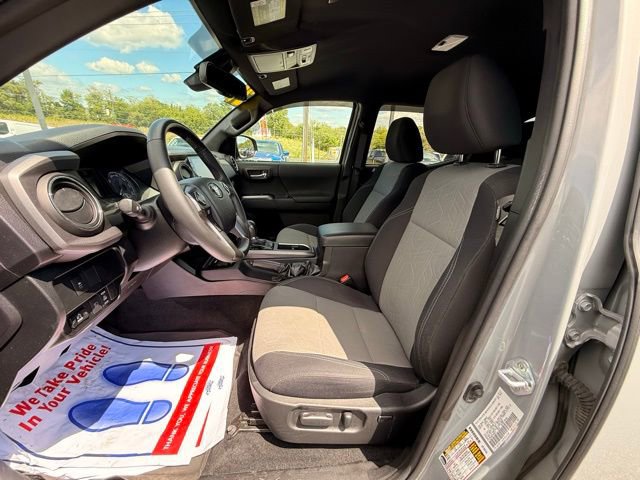 Used 2021 Toyota Tacoma TRD Sport w/ Technology Package AWD/4WD image 18