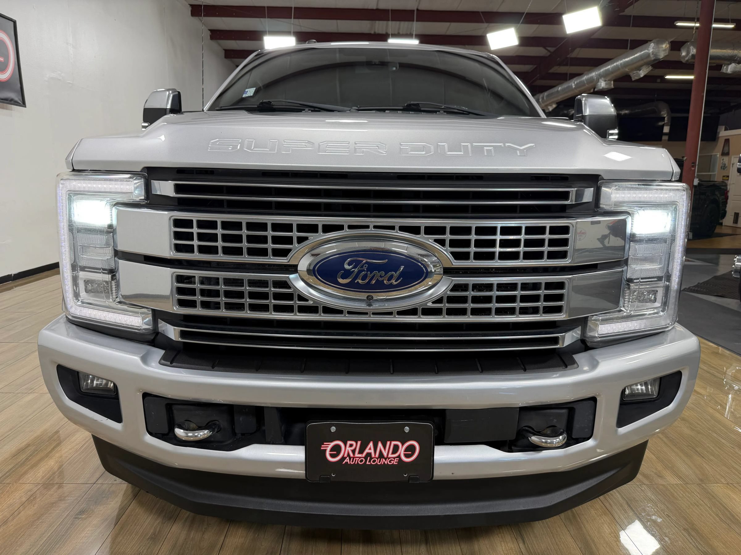 Used 2017 Ford F250 Platinum w/ Platinum Ultimate Package AWD/4WD image 2
