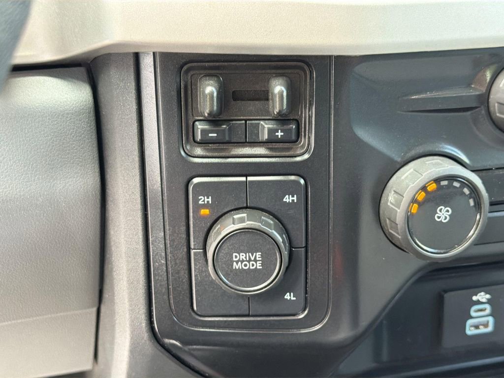 Used 2025 Ford F250 XLT AWD/4WD image 16