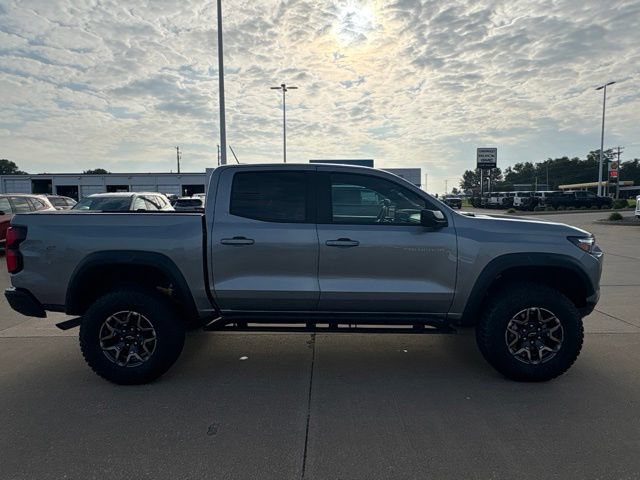 Used 2026 Chevrolet Colorado ZR2 w/ Technology Package AWD/4WD image 2