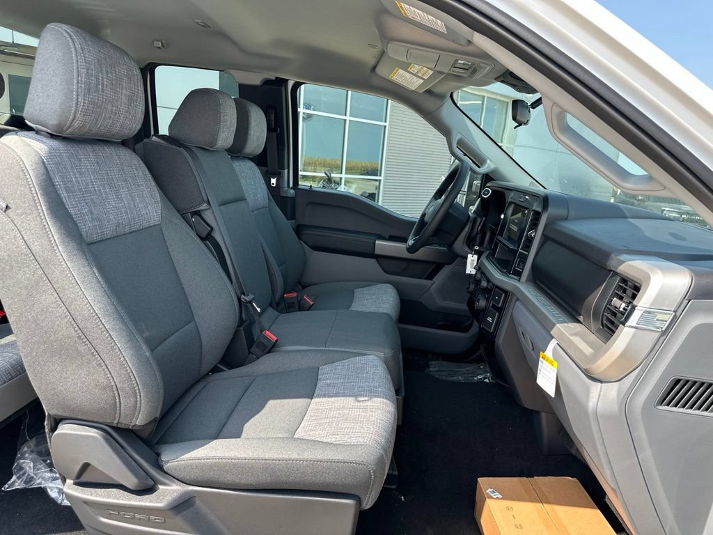 New 2026 Ford F350 XLT AWD/4WD image 32
