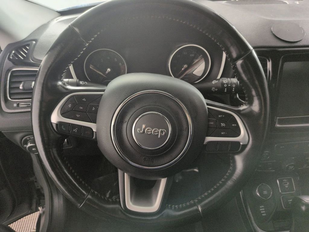 Used 2020 Jeep Compass Limited image 16