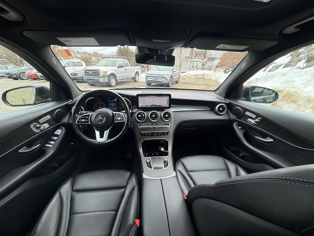 Used 2022 Mercedes-Benz GLC 300 4MATIC image 21
