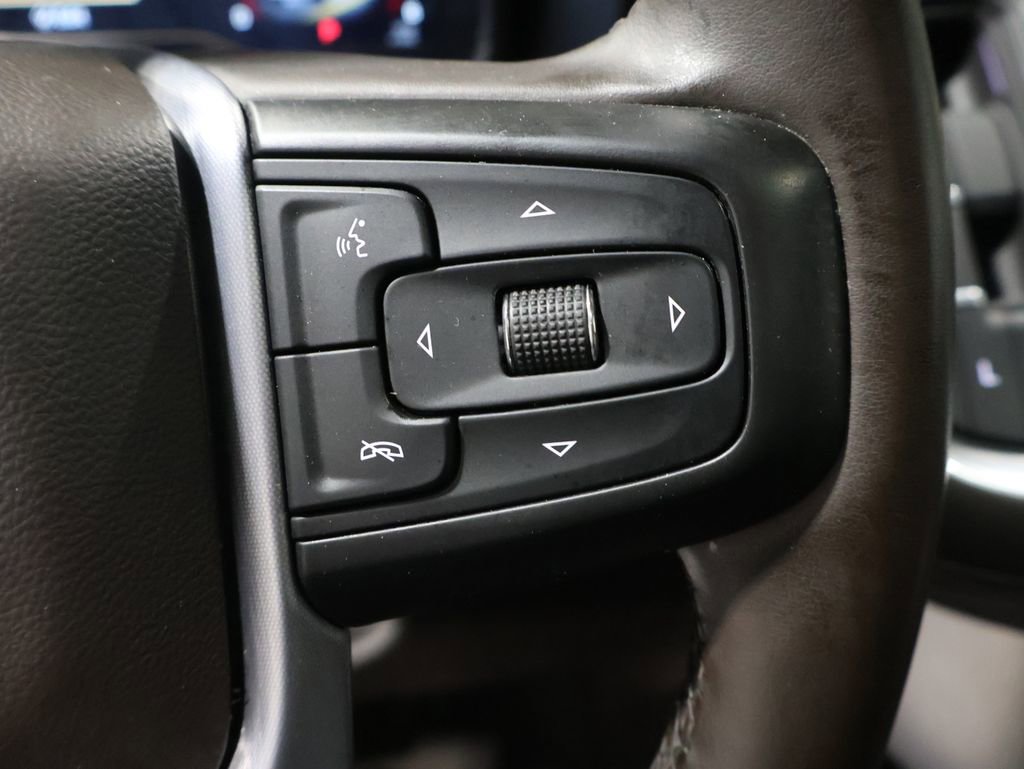 Used 2024 GMC Yukon XL SLT image 41