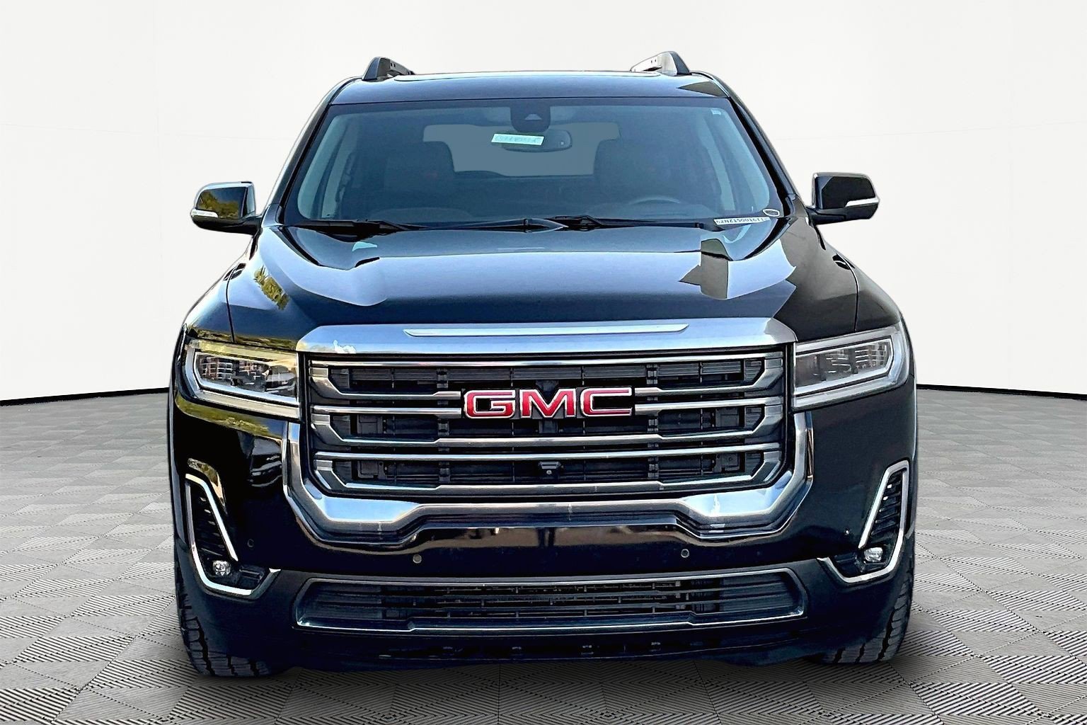 Used 2022 GMC Acadia AT4 w/ Technology Package image 2
