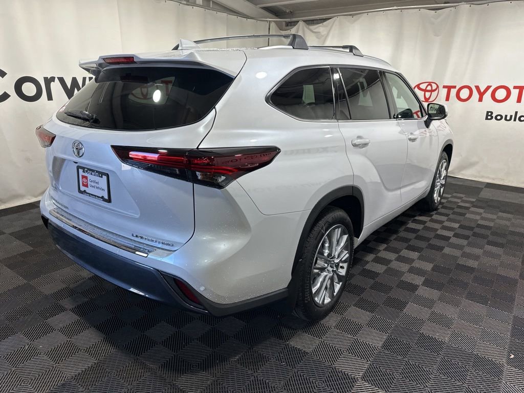 Used 2026 Toyota Highlander Limited image 9