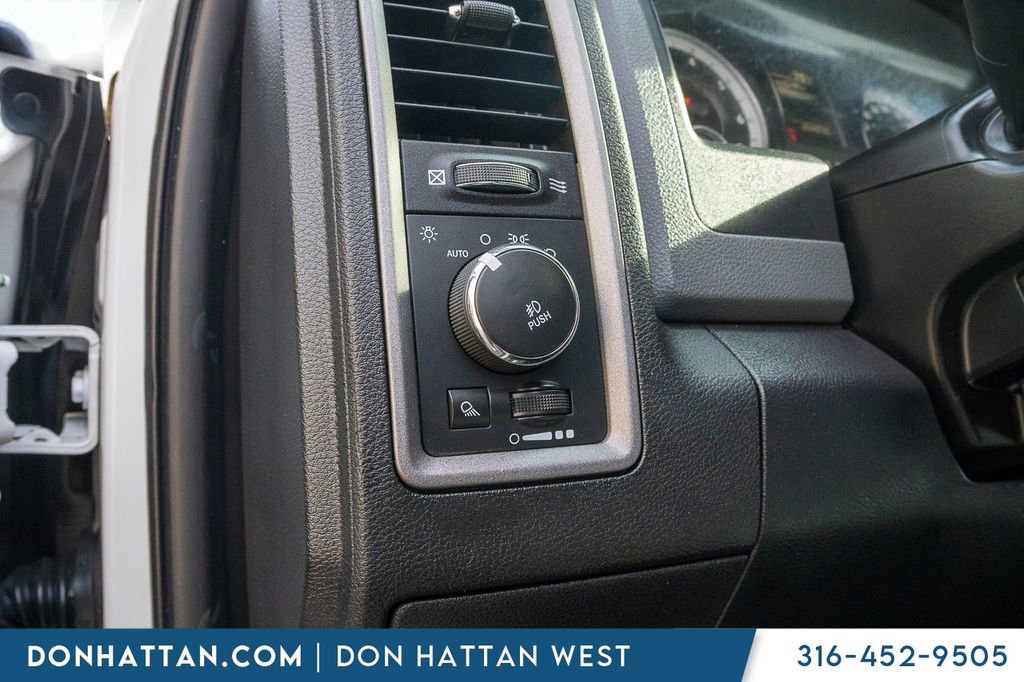 Used 2014 RAM 1500 Express image 16