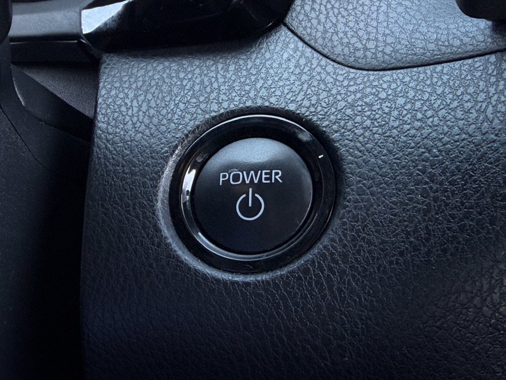 Used 2025 Toyota Camry SE FWD image 21